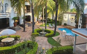 Casa Grande Guest Lodge